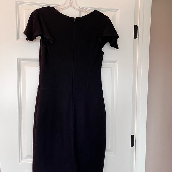 Beautiful St. John’s dress, size 8. Worn once. - Picture 7 of 7
